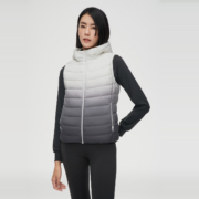 波司登女式羽绒马甲夹防风保暖休闲连帽圆领羽绒背心外穿2021新款