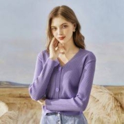 20点：EPTISON 衣品天成 女款针织开衫 AWE772