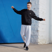 adidas 阿迪达斯 Label Sweater 男女运动型格圆领套头卫衣 IB2713