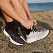 【免定金】Saucony索康尼男女款跑鞋跑步鞋运动鞋经典款胜利19旗舰级缓震S20678X 白黑-60 42