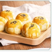京喜：小雀虎 雪媚娘蛋黄酥整箱 10个装 混合味