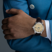 冠蓝狮（Grand Seiko） gs抗磁防水5年联保机械奶油面鳄鱼皮表带男表手表男 SBGR261G