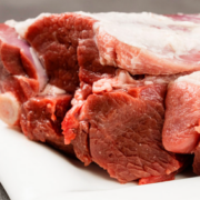 20点！夏季牧场 羊肉带骨原切羊后腿 2.5斤