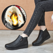 冬季妈妈鞋老人棉鞋软底中老年短靴女加绒保暖靴子平底奶奶棉皮鞋