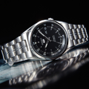 精工（SEIKO）手表 日本原装进口5号系列日韩表商务黑盘钢带自动机械男士腕表 SNK567J1 生日礼物