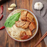 红烧肉红烧猪肉罐头网红加热开罐即食东坡肉下饭罐头 红烧猪肉罐头 500g（活动款）