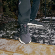 adidas阿迪达斯官方三叶草OZWEEGO男女经典运动鞋复古老爹鞋FV9668 黑 41(255mm)