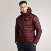 销量第一！S码 Arc'teryx 始祖鸟 Cerium LT 男款850蓬鹅绒连帽羽绒服