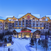 专门为娃准备的冬令营，滑雪娱雪两相宜！长白山万达国际度假区 8店2晚亲子通兑套餐含7大通享权益