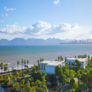 福州海景酒店！福州海瀛湾佰翔度假酒店 豪华双床房1晚套餐（含双人早餐+双人特色茶点+福州机场接送服务等）