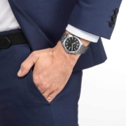 Citizen 西铁城 BM7108-81L 蓝宝石镜面 光动能男士腕表