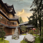 青城山芷筑·饮马川温泉度假庄园 指定房型1晚套餐（含双早+梅花鹿投喂+可选烤肉套餐等）