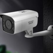 海康威视 DS-2CD3T26DWDV3-L 6MM 监控摄像头 200万 6MM焦距