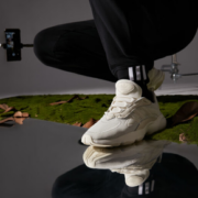 adidas 阿迪达斯 三叶草 HAIWEE 中性款休闲运动鞋 EG0542