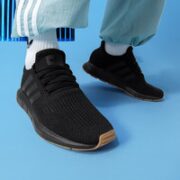adidas 阿迪达斯 SWIFT RUN 中性休闲运动鞋 DB3603