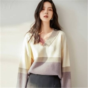 限量2000件：DUIBAI 对白 女式V领条纹毛衣 CDE134