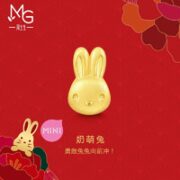 周生生 旗舰Charme系列 奶萌兔足金转运珠 93573C