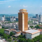 全程不加价 绍兴开元名都大酒店 市景双床房1晚套餐（含双早+正餐/乌篷船体验）