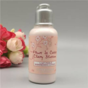欧舒丹 甜蜜樱花沐浴露+甜蜜樱花身体乳 35ml