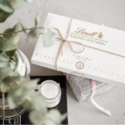 Lindt 瑞士莲 Pralinen Hochfein 多口味巧克力礼盒 250g装