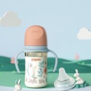 Pigeon 贝亲 婴儿宽口径彩绘PPSU奶瓶 240ml