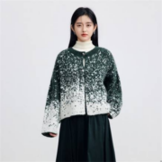 28日10点：CHIU·SHUI 秋水伊人 女士毛衣开衫 623112B102389041