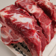 PLUS会员！鸿安 国产原切牛脊骨 净含量2kg