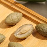 新未 淡香咸橄榄蜜饯茶点 680g