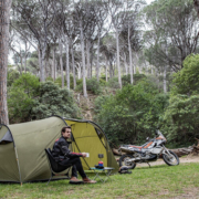 NatureHike挪客云旅摩托车双人帐篷 户外露营骑行自驾游防雨 浅灰/红