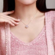 Chow Tai Seng 周大生 四叶草锁骨颈链