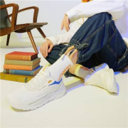 限尺码：特步 男士 千禧正品运动鞋
