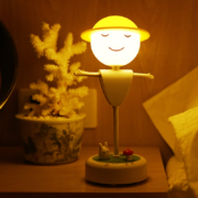比特熊 稻草人感应小夜灯充电款