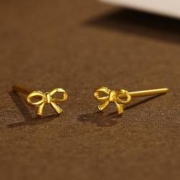 BATAR JEWELLERY 百泰首饰 足金耳饰 约0.45g D-HZ-02-0262-01
