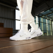 耐克 女子运动鞋 NIKE AIR MAX INTRLK LITE DV5695-100 37.5