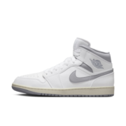耐克（NIKE）AIR JORDAN 1 MID AJ1 男子运动鞋时尚轻盈板鞋 554724-135 42