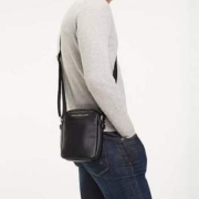 Tommy Hilfiger 汤米·希尔费格 TH City 小号单肩斜挎包/记者包