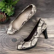 37码，Clarks 其乐 Adriel Viola 女士真皮高跟鞋