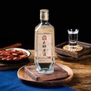 首届食品博览会金奖！玉蝉老酒 玉蝉大曲 52度浓香型白酒500mL 怀旧版礼盒装 赠玉蝉来一壶45度100mL