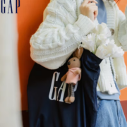 实用百搭！Gap 盖璞 女士大容量手提包 654312