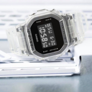 卡西欧（CASIO）G-SHOCK系列冰韧透明防水双显多功能潮流运动男表情人节礼物推荐 DW-5600SKE-7