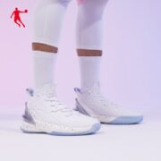 QIAODAN 乔丹 男款实战篮球鞋 XM45210111