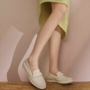 Clarks 其乐 女士一脚蹬乐福鞋 261683794