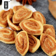 鼠客猫耳朵零食网红爆款童年散装小袋装猫耳酥小零食小吃休闲食品