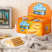 印尼品牌，Calcheese 钙芝 奶酪味高钙威化饼干 585g*2盒