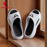QIAODAN 乔丹 毒牙 情侣款运动拖鞋 XM25231101