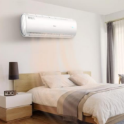海尔空调1.5匹变频新一级 节能舒适风  KFR-35GW/B1JDM81(白)
