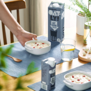 OATLY噢麦力燕麦奶谷物饮料原味醇香燕麦奶家庭装*2植物蛋白饮料
