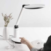 AA级减蓝光护眼，Panasonic 松下 HHLT0623 致皓智能调光LED台灯 新低159元包邮
