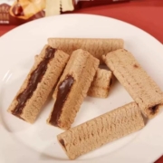buh 三角酥 8包