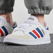 促销活动：Adidas 全线产品 唯品会自营店铺 直降70%起